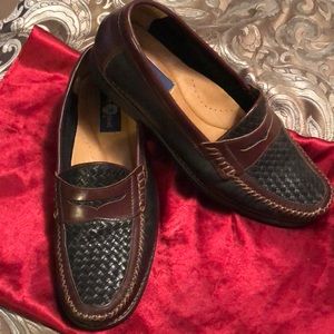 Men’s sporty/ dressy loafers never worn.